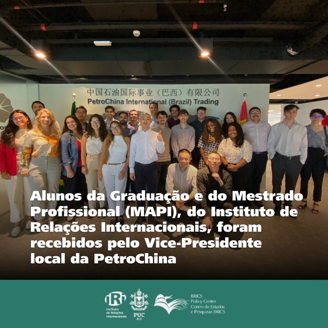 Alunos da Graduação e do mestrado Profissional (MAPI), do Instituto de Relações Internacionais, foram recebidos pelo Vice-Presidente local da PetroChina